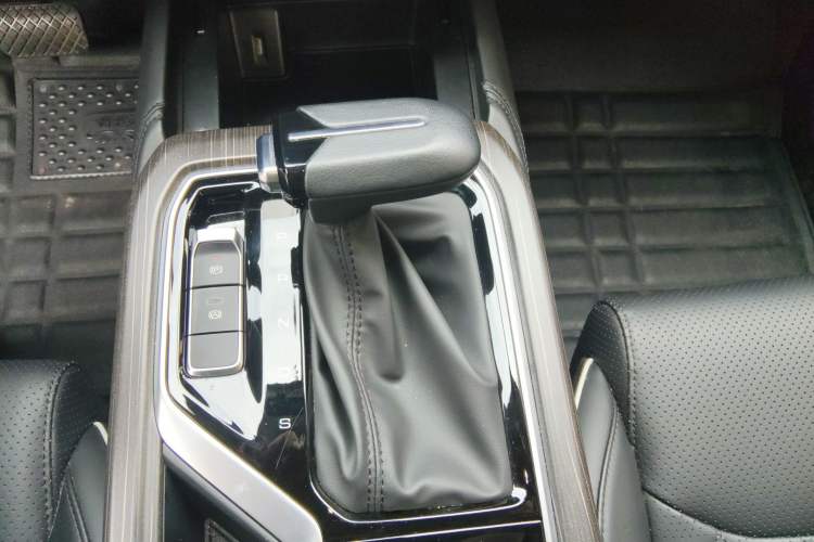 Used Wuling Jiachen 2022 1.5T CVT Deluxe Flagship Edition Gear Lever