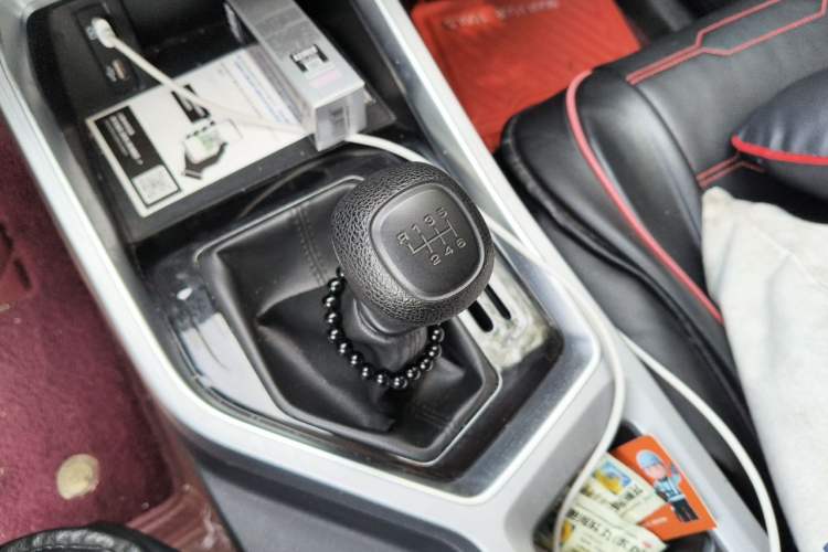 Used Wuling Jiachen 2022 1.5L Manual Enjoyment Elite Model Gear Lever
