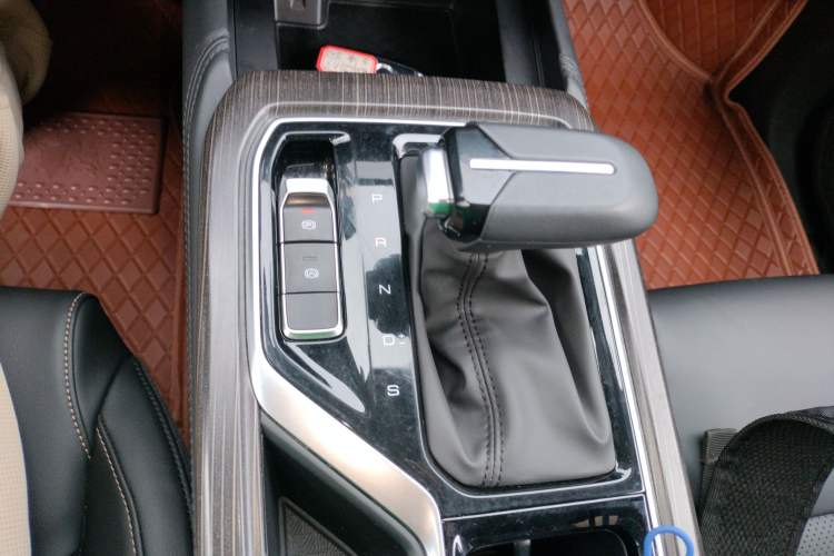 Used Wuling Jiachen 2022 1.5T CVT Smart Luxury Version Gear Lever