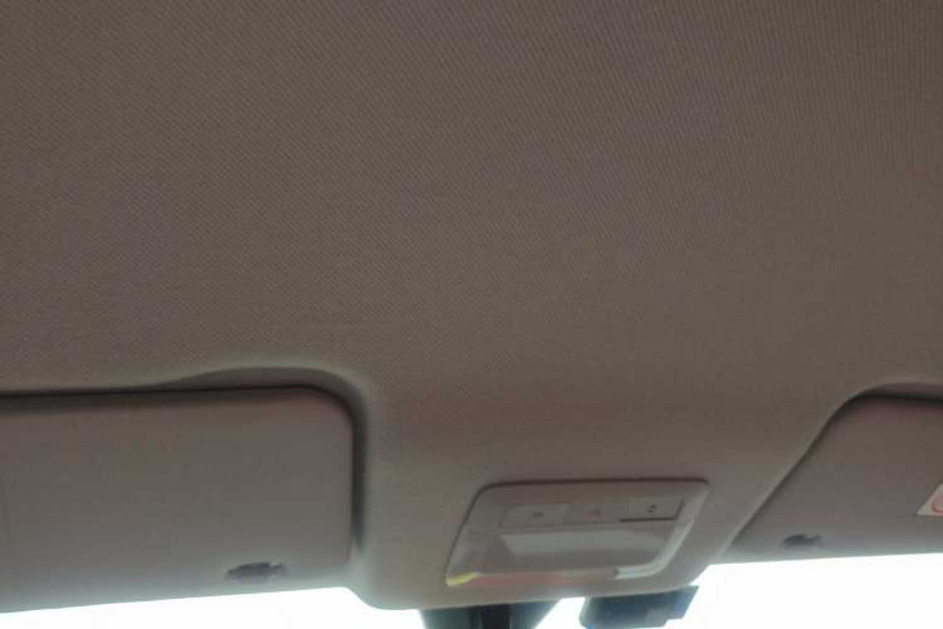 Used Wuling Jiachen 2022 1.5L Manual Enjoyment Elite Model Headliner