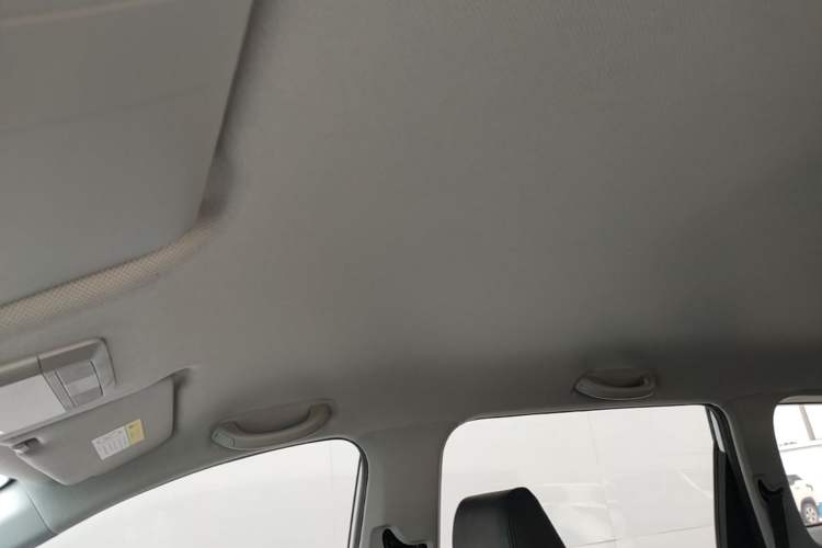 Used Wuling Jiachen 2022 1.5L Manual Enjoyment Elite Model Headliner