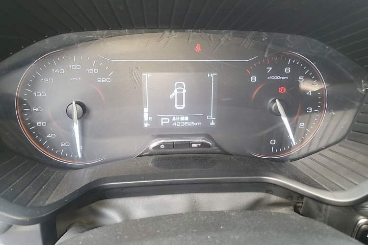 Used Wuling Jiachen 2022 1.5T CVT Smart Luxury Version Instrument Cluster