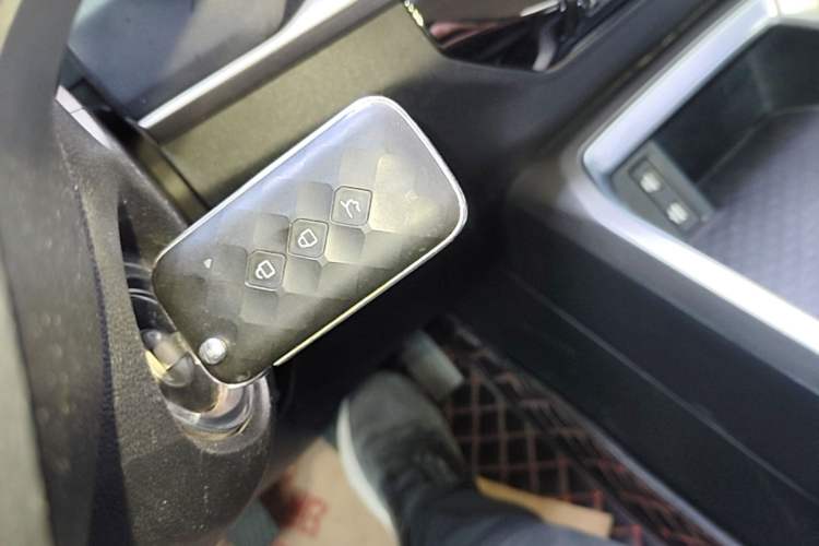 Used Wuling Jiachen 2022 1.5T Manual Light Enjoyment Dynamic Version Interior 1