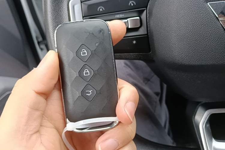 Used Wuling Jiachen 2022 1.5T CVT Smart Luxury Version Interior 1
