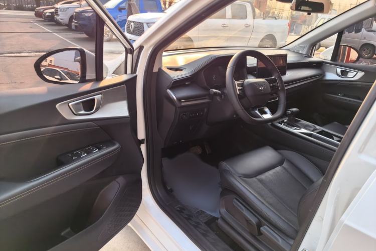 Used Wuling Jiachen 2022 1.5T CVT Smart Luxury Version Interior 2