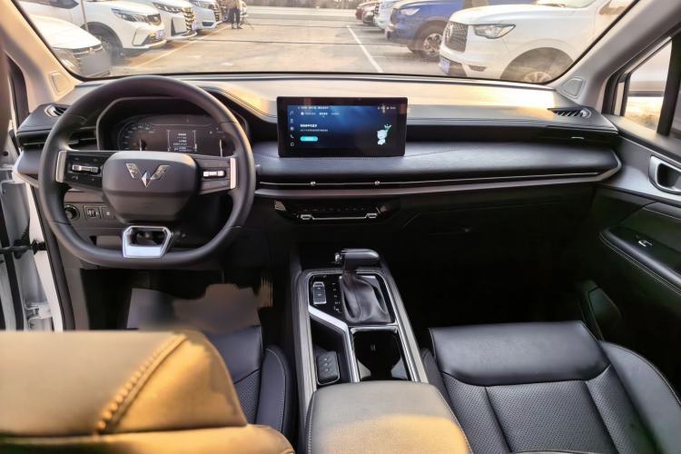 Used Wuling Jiachen 2022 1.5T CVT Smart Luxury Version Interior 3