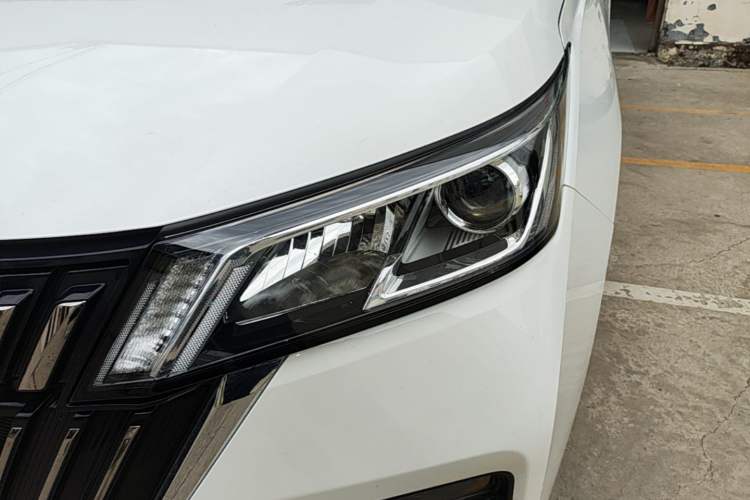 Used Wuling Jiachen 2022 1.5T CVT Smart Luxury Version Left Front Headlight