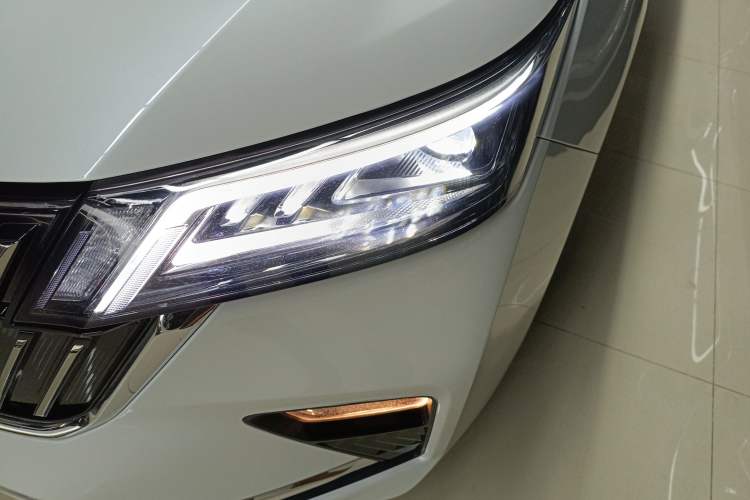 Used Wuling Jiachen 2022 1.5T CVT Deluxe Flagship Edition Left Front Headlight