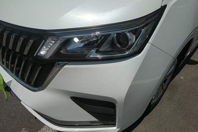 Used Wuling Jiachen 2022 1.5T Manual Comfort & Dynamic Version Left Front Headlight