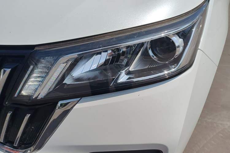 Used Wuling Jiachen 2022 1.5L Manual Comfort Edition Left Front Headlight