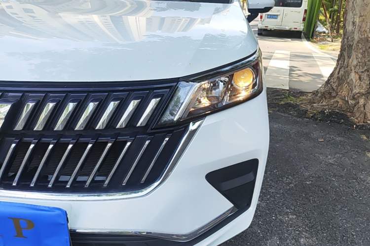 Used Wuling Jiachen 2022 1.5L Manual Light Comfort Edition Left Front Headlight