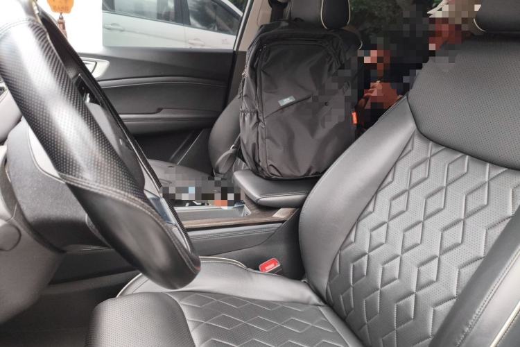 Used Wuling Jiachen 2022 1.5T CVT Deluxe Flagship Edition Left Front Seat