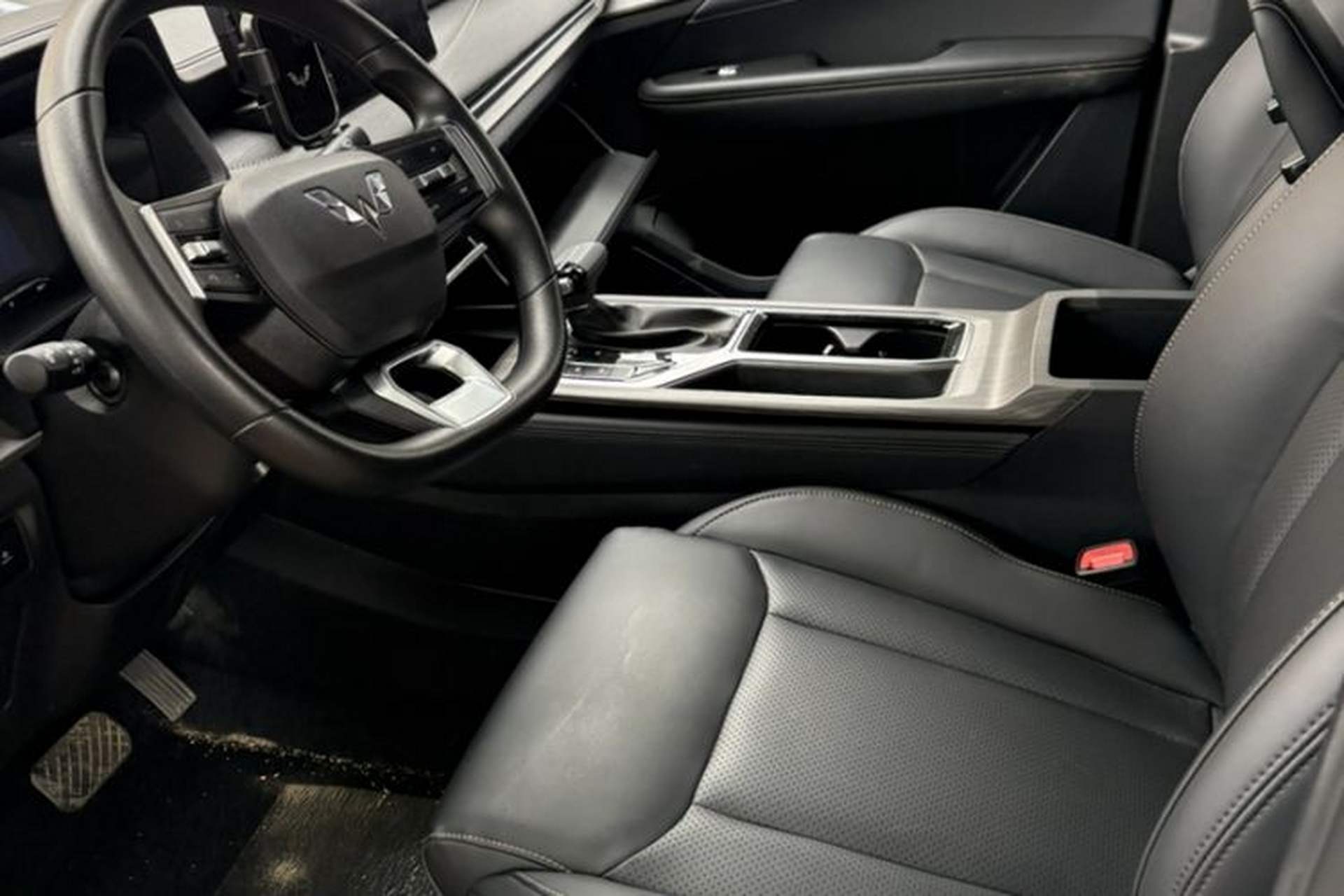 Used Wuling Jiachen 2022 1.5T CVT Smart Luxury Version Left Front Seat