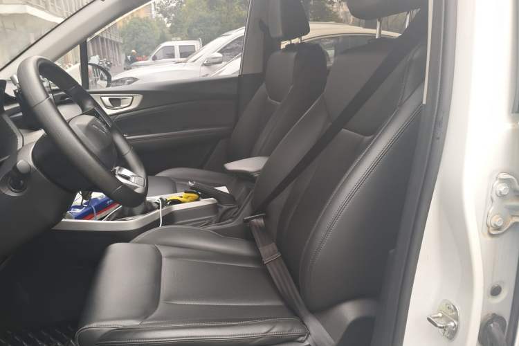 Used Wuling Jiachen 2022 1.5L Manual Light Comfort Edition Left Front Seat
