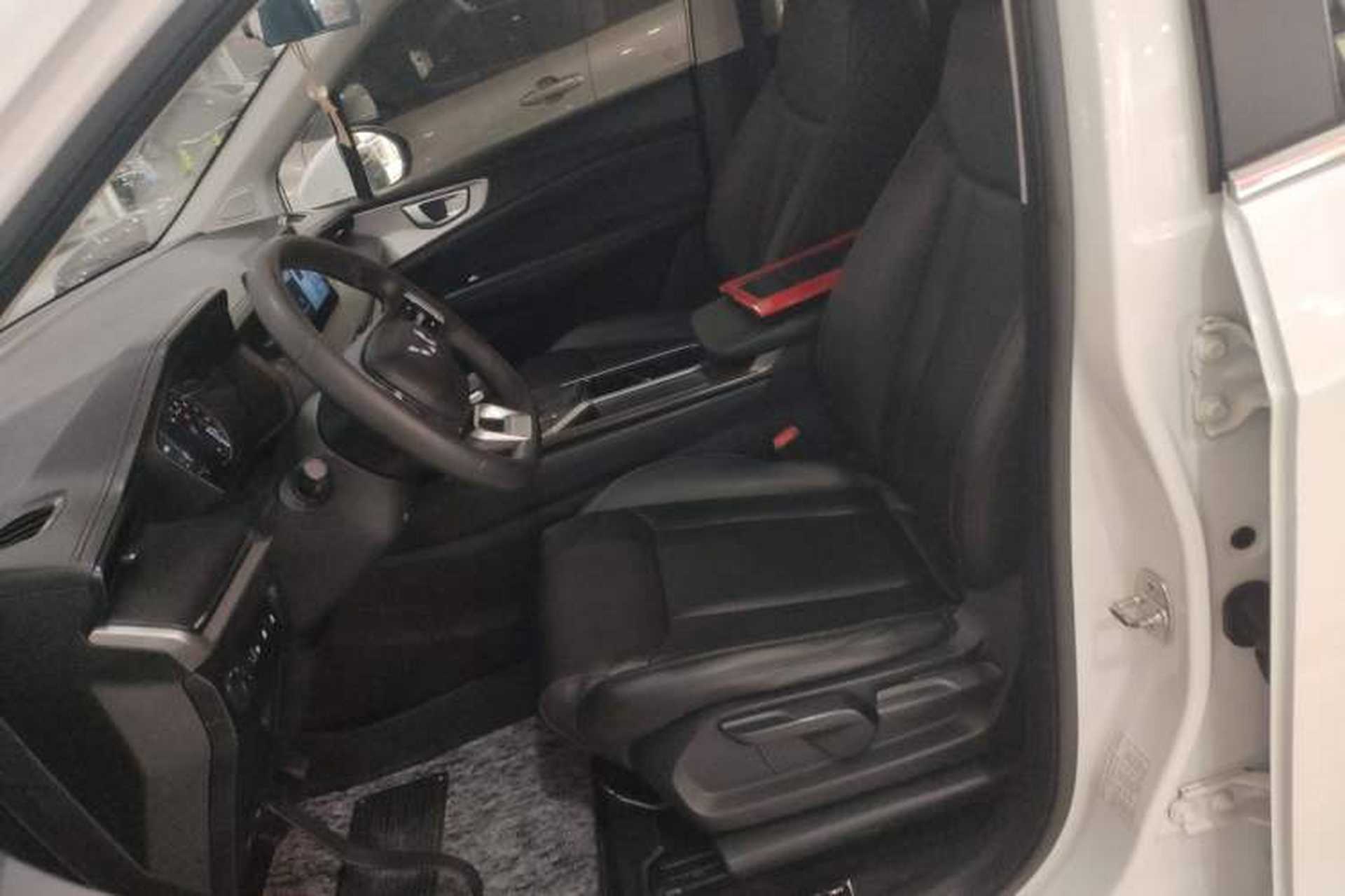 Used Wuling Jiachen 2022 1.5T CVT Smart Luxury Version Left Front Seat