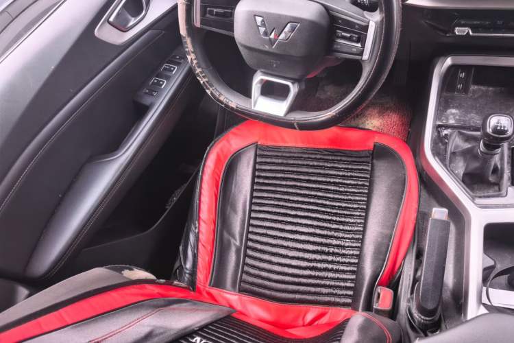 Used Wuling Jiachen 2022 1.5L Manual Light Comfort Edition Left Front Seat