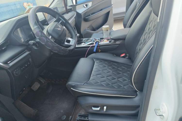 Used Wuling Jiachen 2022 1.5T CVT Deluxe Flagship Edition Left Front Seat