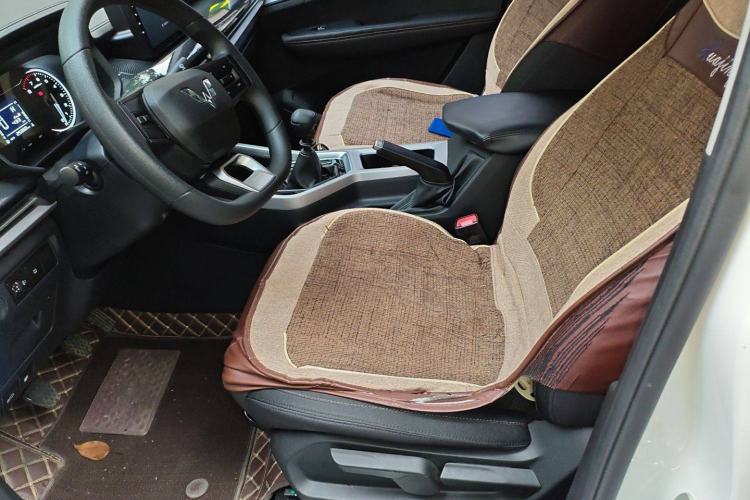 Used Wuling Jiachen 2022 1.5L Manual Enjoyment Elite Model Left Front Seat