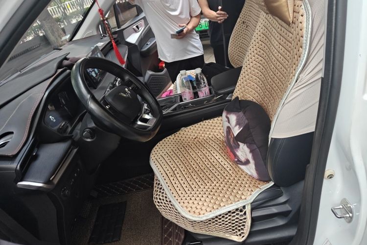Used Wuling Jiachen 2022 1.5T CVT Smart Luxury Version Left Front Seat