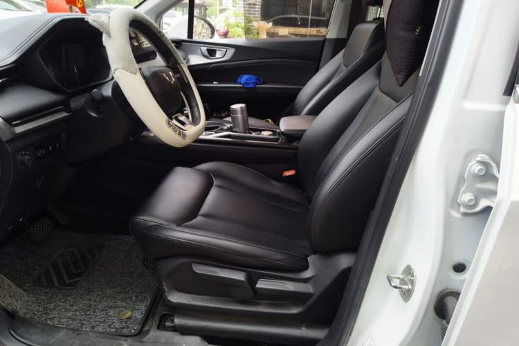 Used Wuling Jiachen 2022 1.5T CVT Smart Luxury Version Left Front Seat