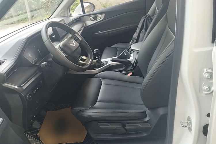 Used Wuling Jiachen 2022 1.5T Manual Comfort & Dynamic Version Left Front Seat