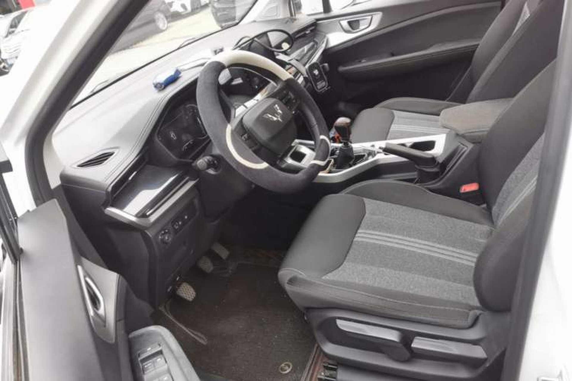 Used Wuling Jiachen 2022 1.5L Manual Enjoyment Elite Model Left Front Seat