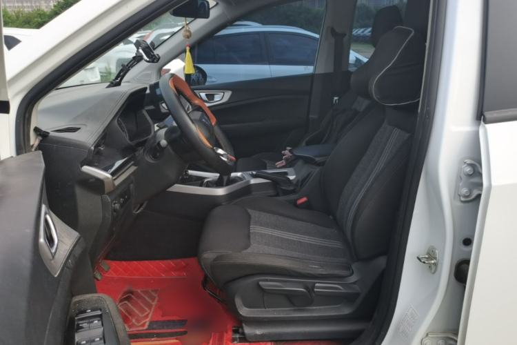 Used Wuling Jiachen 2022 1.5L Manual Enjoyment Elite Model Left Front Seat