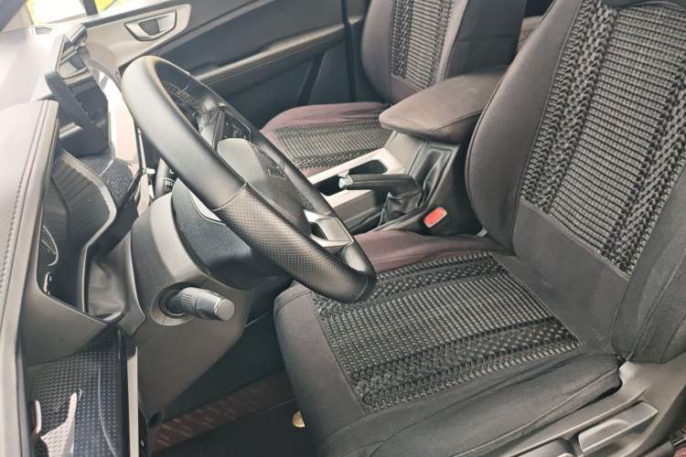 Used Wuling Jiachen 2022 1.5L Manual Enjoyment Elite Model Left Front Seat