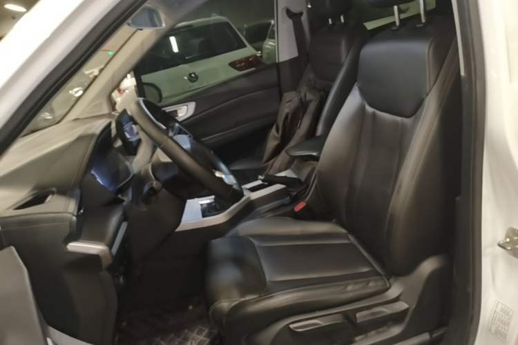 Used Wuling Jiachen 2022 1.5T Manual Comfort & Dynamic Version Left Front Seat