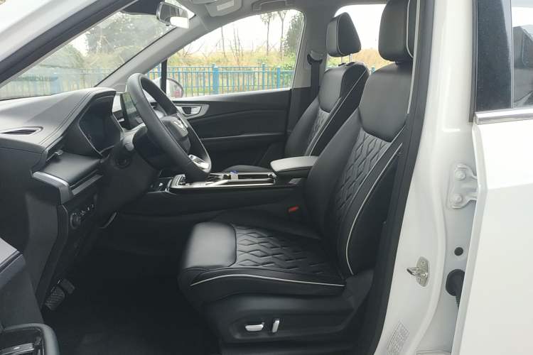 Used Wuling Jiachen 2022 1.5T CVT Deluxe Flagship Edition Left Front Seat