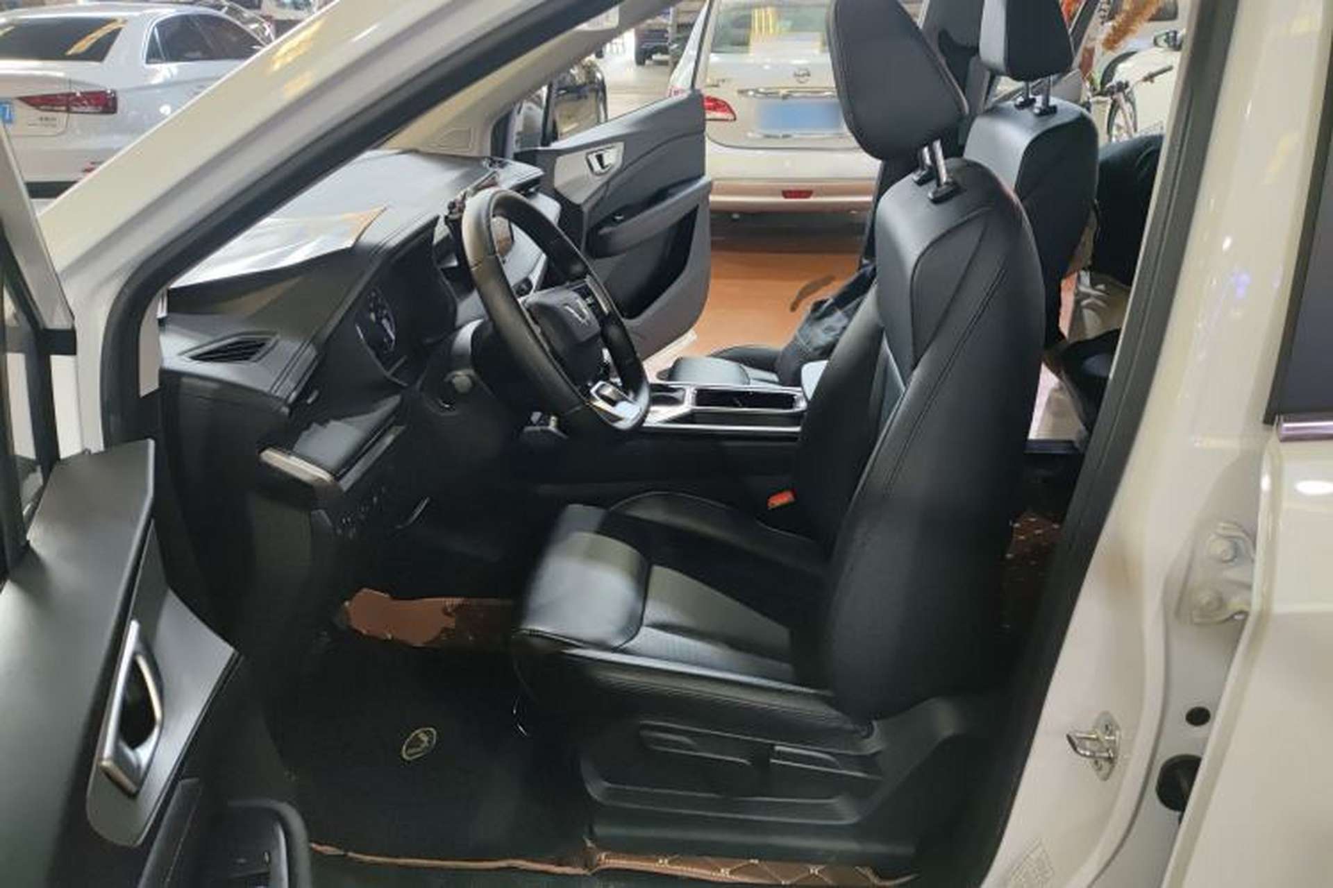 Used Wuling Jiachen 2022 1.5T CVT Smart Luxury Version Left Front Seat