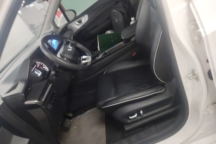 Used Wuling Jiachen 2022 1.5T CVT Deluxe Flagship Edition Left Front Seat