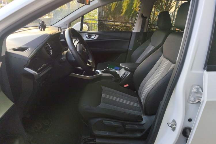 Used Wuling Jiachen 2022 1.5L Manual Enjoyment Elite Model Left Front Seat
