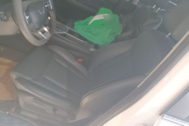 Used Wuling Jiachen 2022 1.5T CVT Smart Luxury Version Left Front Seat