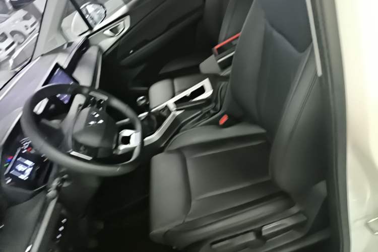 Used Wuling Jiachen 2022 1.5L Manual Comfort Edition Left Front Seat