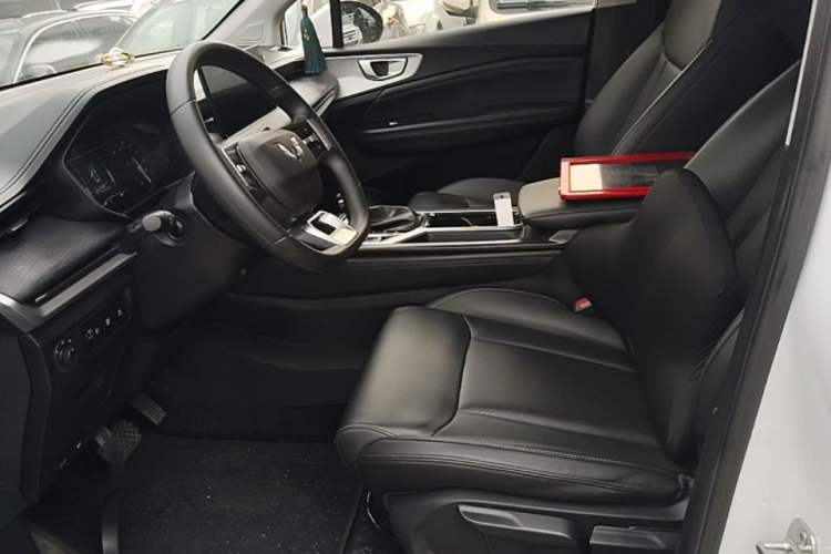 Used Wuling Jiachen 2022 1.5T CVT Smart Luxury Version Left Front Seat