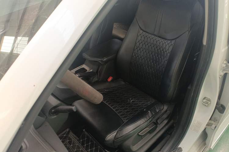 Used Wuling Jiachen 2022 1.5T Manual Light Enjoyment Dynamic Version Left Front Seat