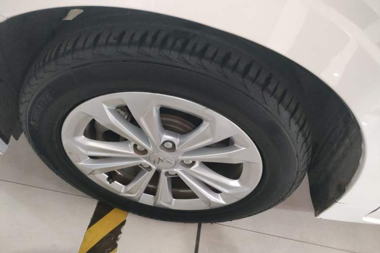 Used Wuling Jiachen 2022 1.5T CVT Smart Luxury Version Left Front Wheel Hub