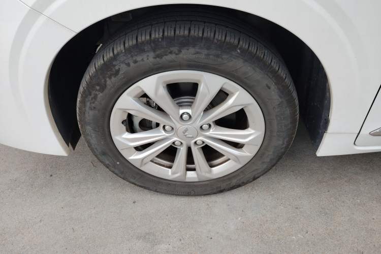 Used Wuling Jiachen 2022 1.5T CVT Smart Luxury Version Left Front Wheel Hub