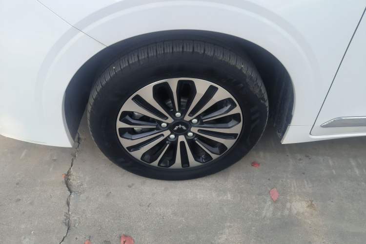Used Wuling Jiachen 2022 1.5T CVT Deluxe Flagship Edition Left Front Wheel Hub