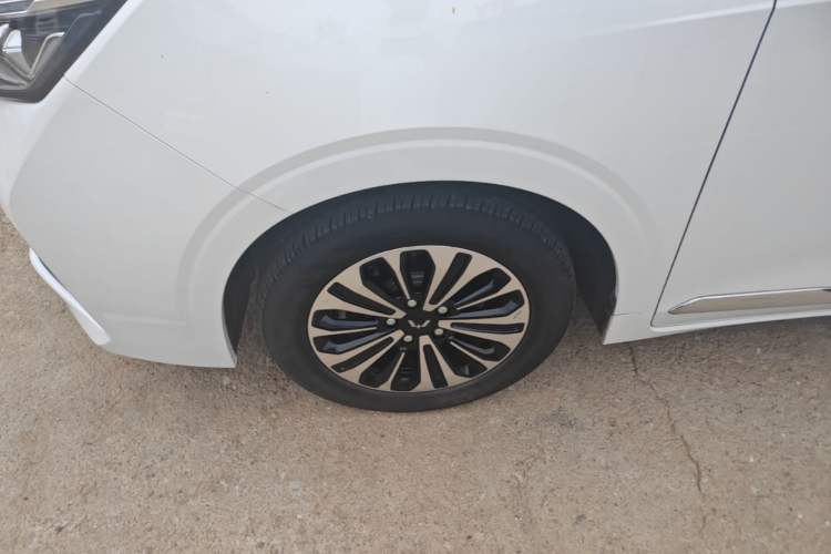 Used Wuling Jiachen 2022 1.5T CVT Deluxe Flagship Edition Left Front Wheel Hub