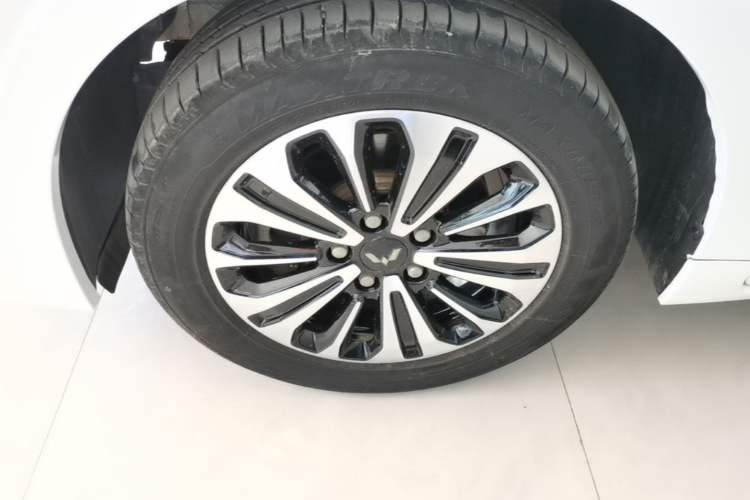 Used Wuling Jiachen 2022 1.5T CVT Deluxe Flagship Edition Left Front Wheel Hub
