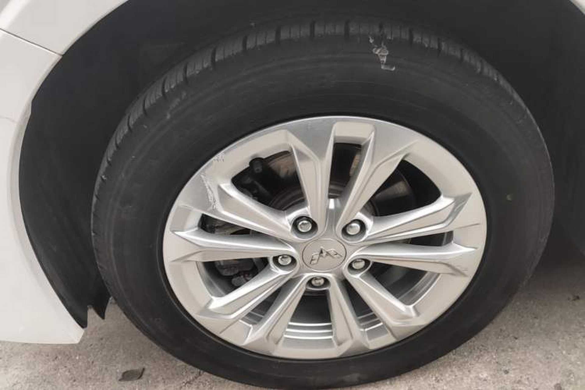 Used Wuling Jiachen 2022 1.5T CVT Smart Luxury Version Left Front Wheel Hub
