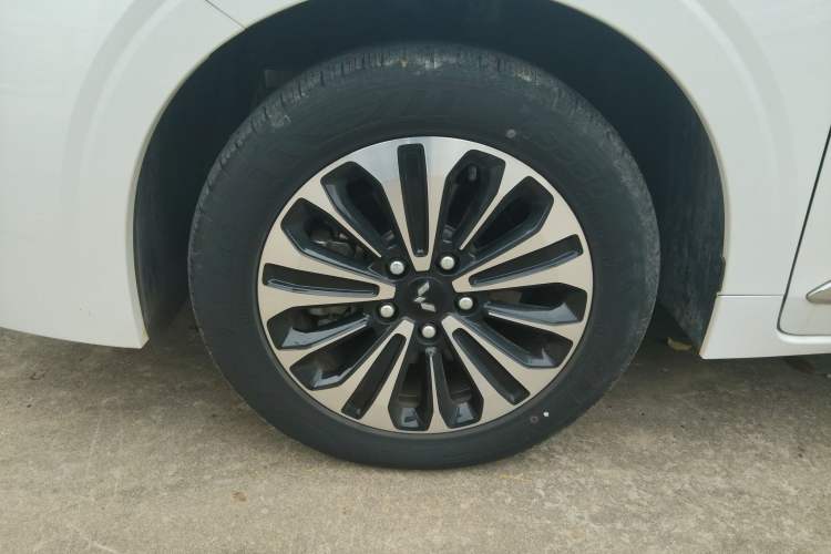 Used Wuling Jiachen 2022 1.5T CVT Deluxe Flagship Edition Left Front Wheel Hub