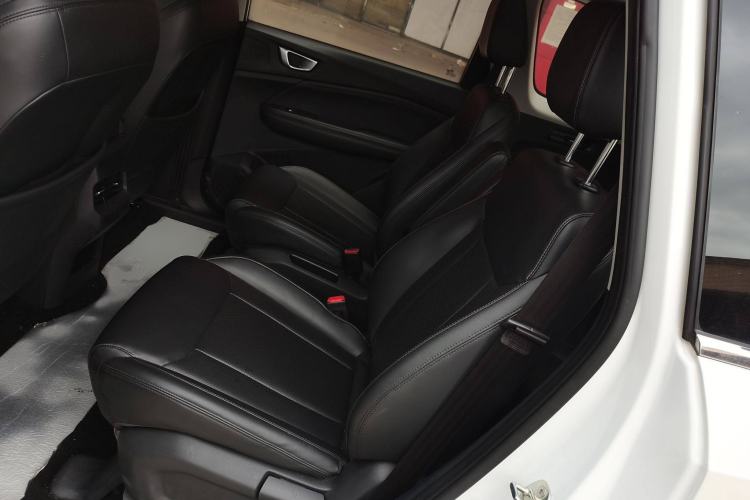 Used Wuling Jiachen 2022 1.5T Manual Light Enjoyment Dynamic Version Left Rear Seat