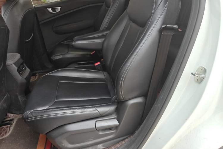 Used Wuling Jiachen 2022 1.5L Manual Enjoyment Elite Model Left Rear Seat