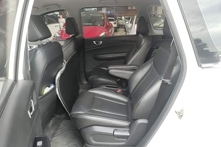 Used Wuling Jiachen 2022 1.5T Manual Comfort & Dynamic Version Left Rear Seat