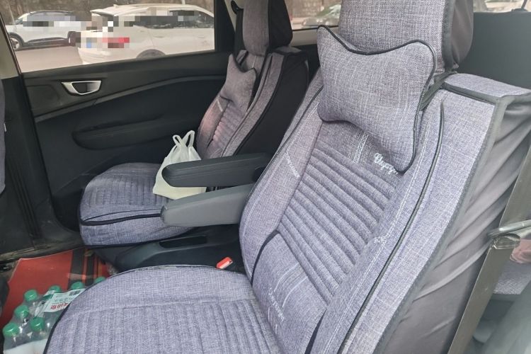 Used Wuling Jiachen 2022 1.5L Manual Light Comfort Edition Left Rear Seat