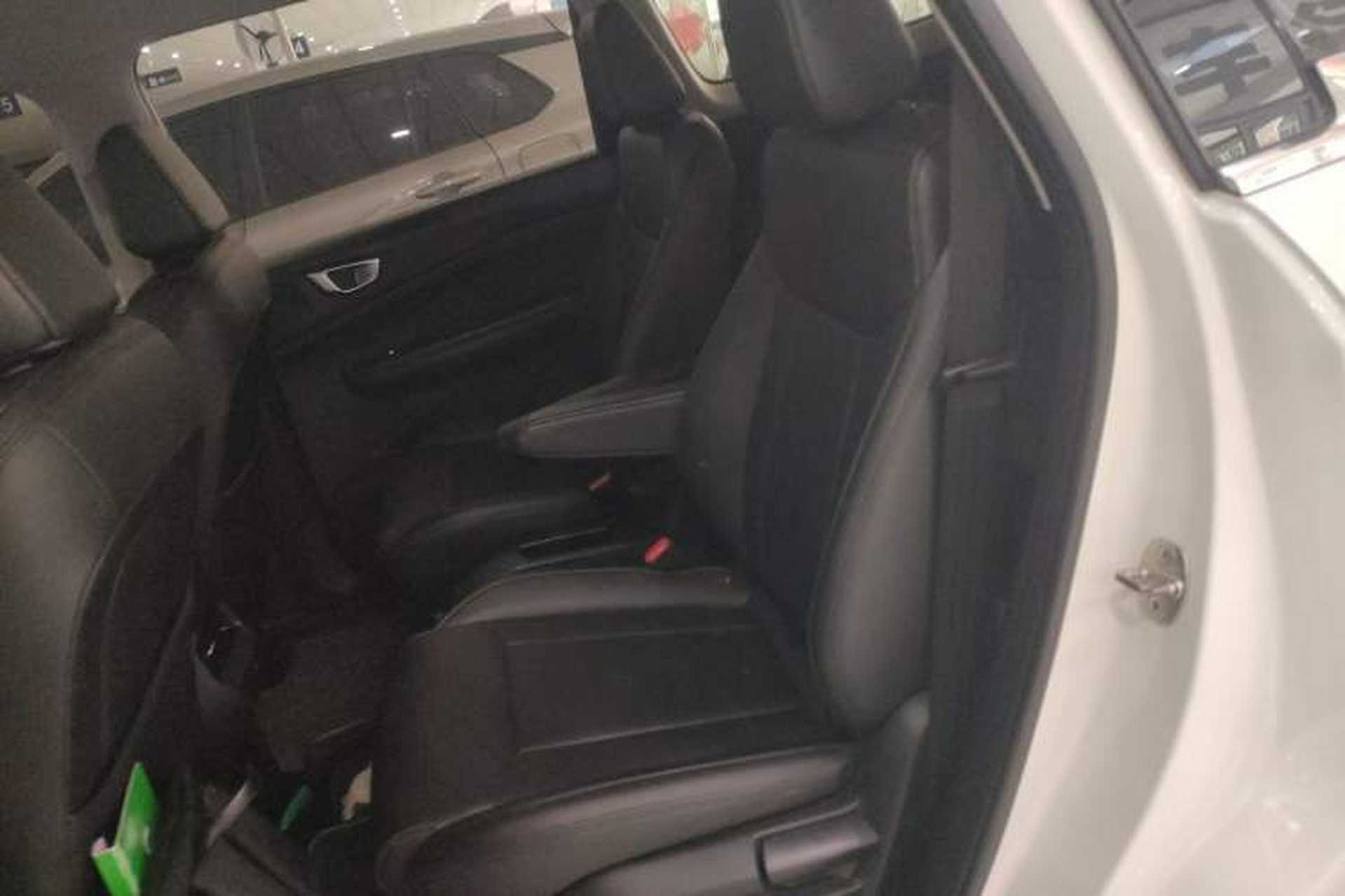 Used Wuling Jiachen 2022 1.5T CVT Smart Luxury Version Left Rear Seat