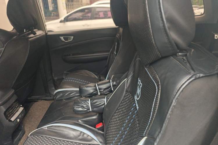 Used Wuling Jiachen 2022 1.5T CVT Deluxe Flagship Edition Left Rear Seat